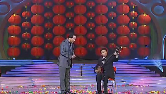 2000年春晚：女足能顶半边天、让孙雯歇会抽袋烟😂